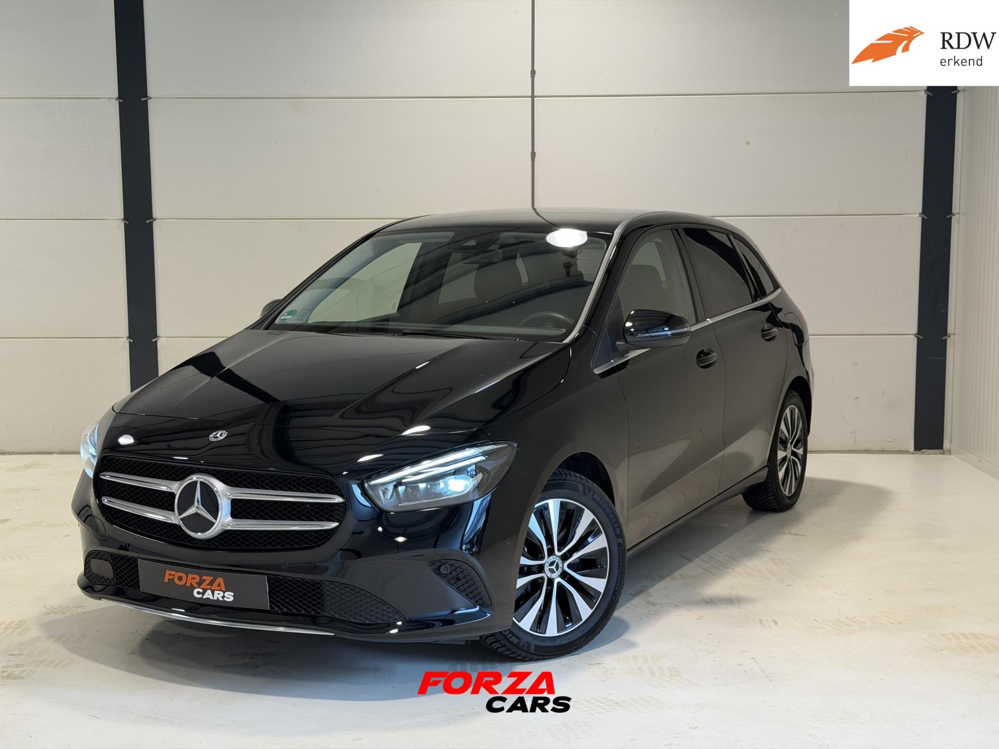 Mercedes-Benz B-klasse 250 e Luxury Line | Camera | Trekhaak, Auto's, Gebruikt, 4 cilinders, 16 kWh, Leder en Stof