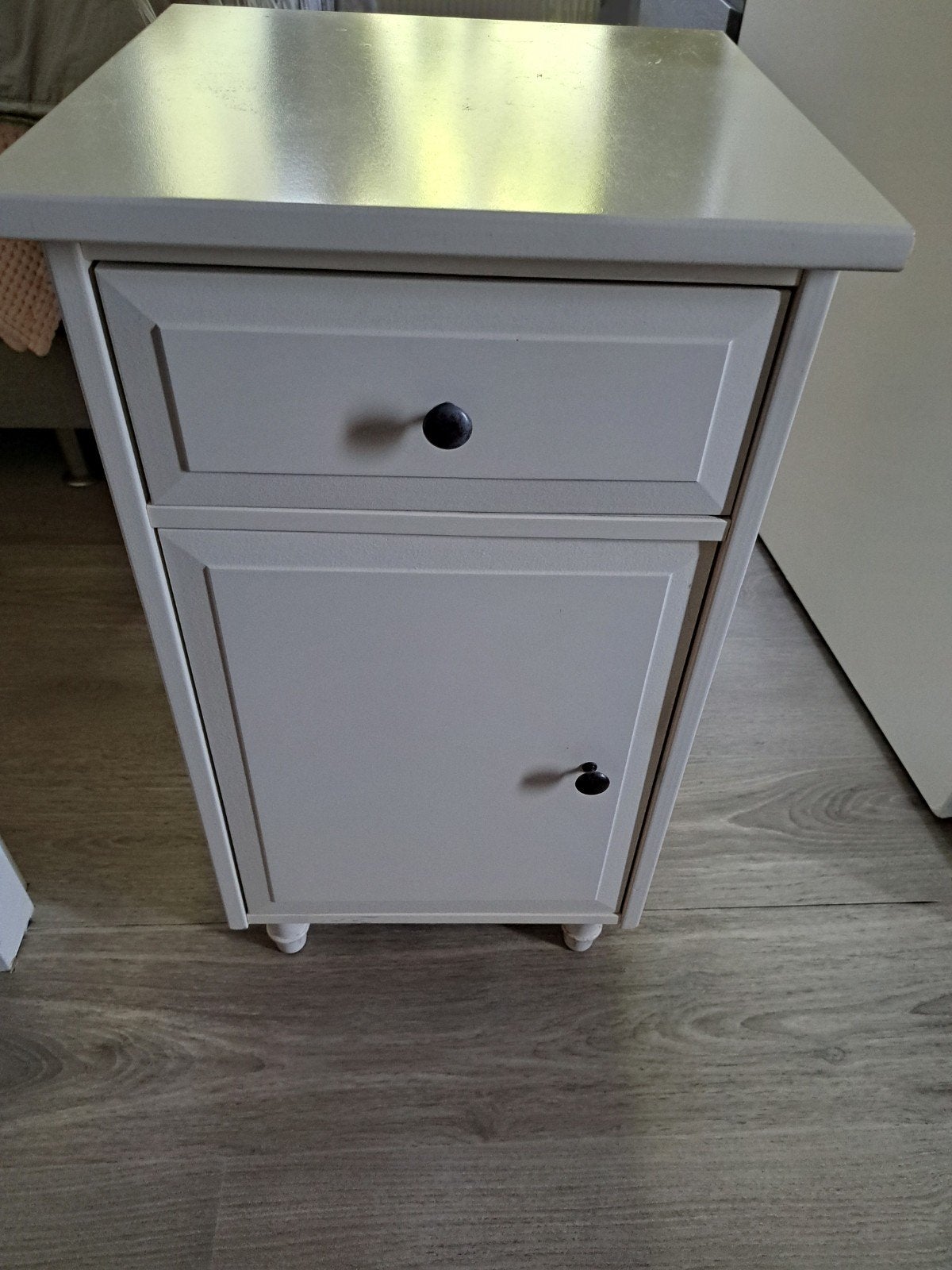 te koop 2x  ikea nachtkastje, Huis en Inrichting, Slaapkamer | Nachtkastjes, Ophalen