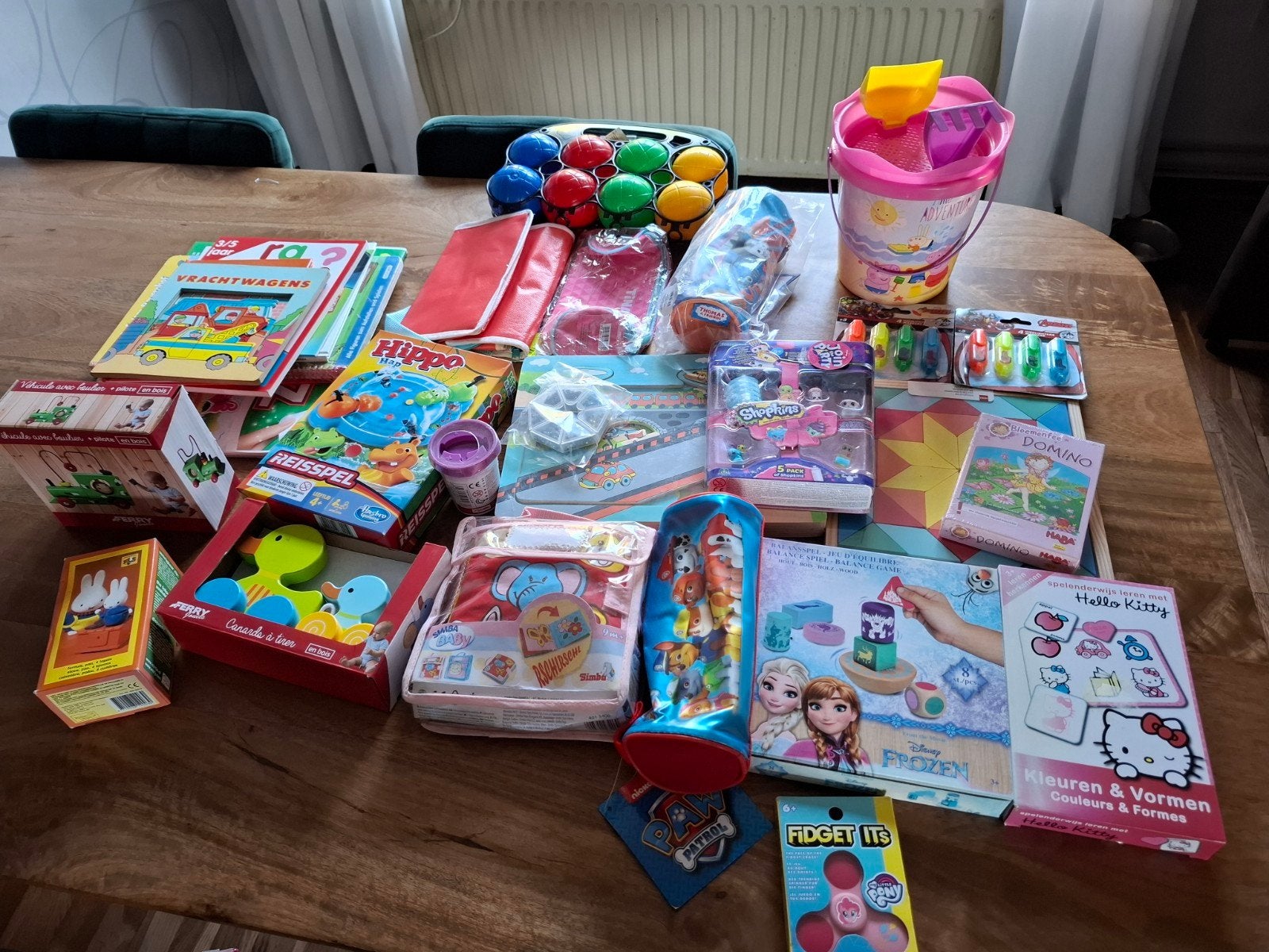 Grote partij speelgoed, kleding en spellen voor kinderen, Ophalen, Jongen of Meisje