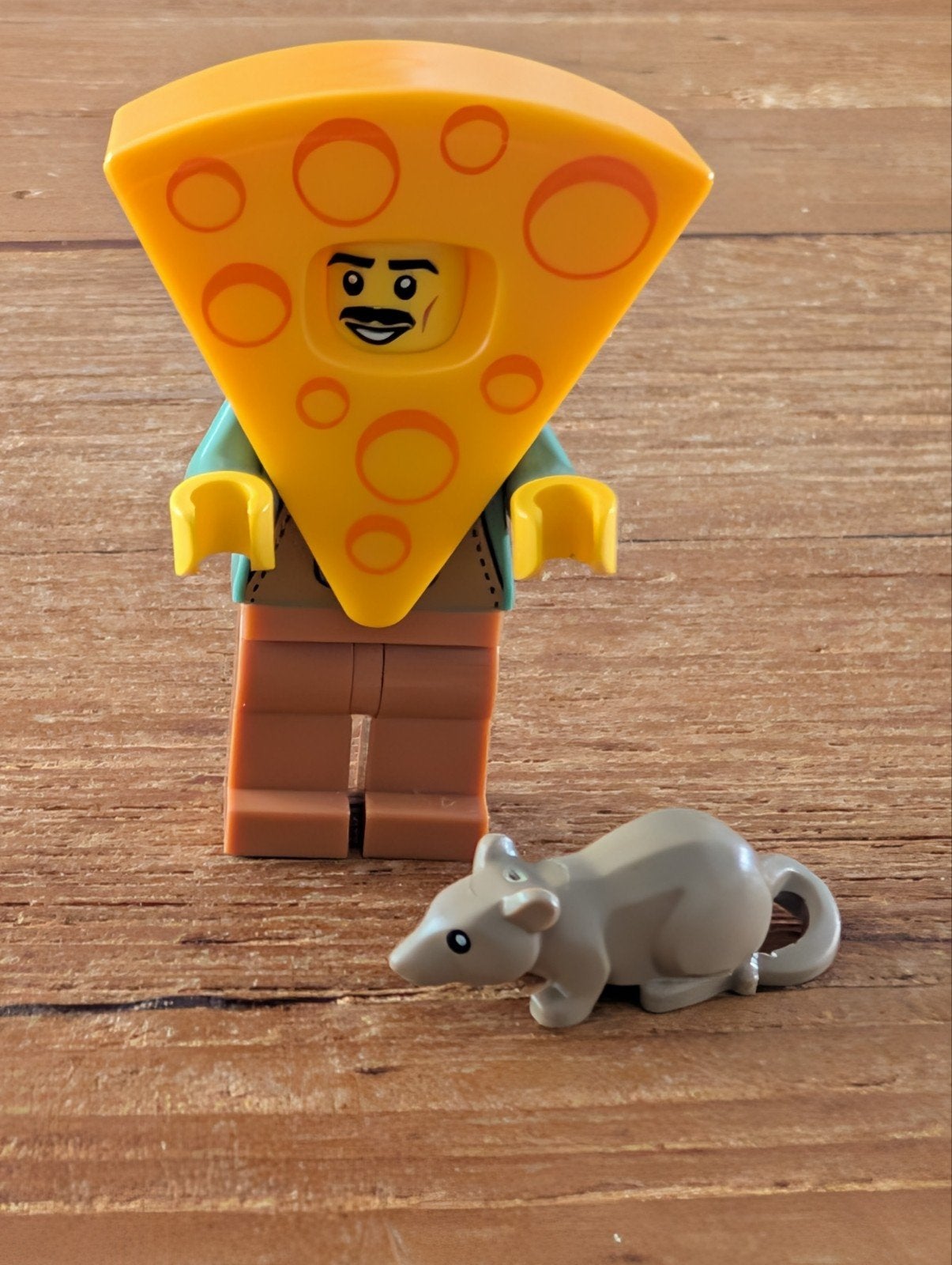 Lego Minifigures kaas kostuum met rat, Ophalen of Verzenden, Nieuw, Inclusief accessoires, Minifiguur