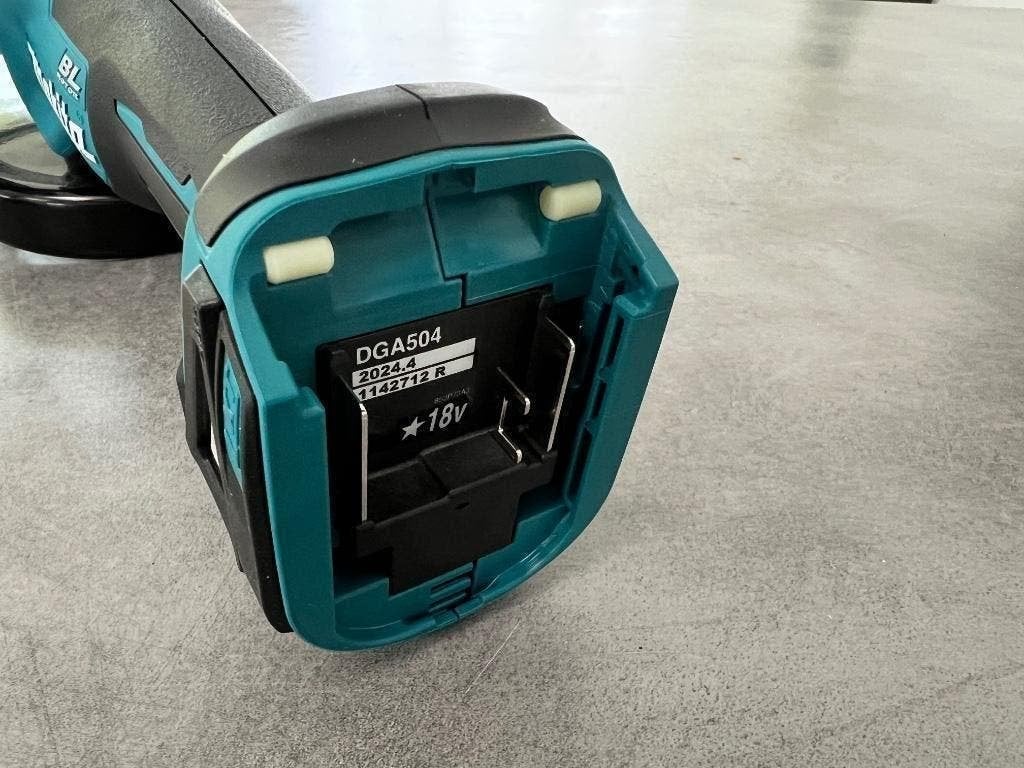 MAKITA 18V HAAKSE SLIJPER DGA504ZJ 125mm BRUSHLESS SLIJPTOL, Doe-het-zelf en Verbouw, Gereedschap | Slijpmachines, Ophalen of Verzenden