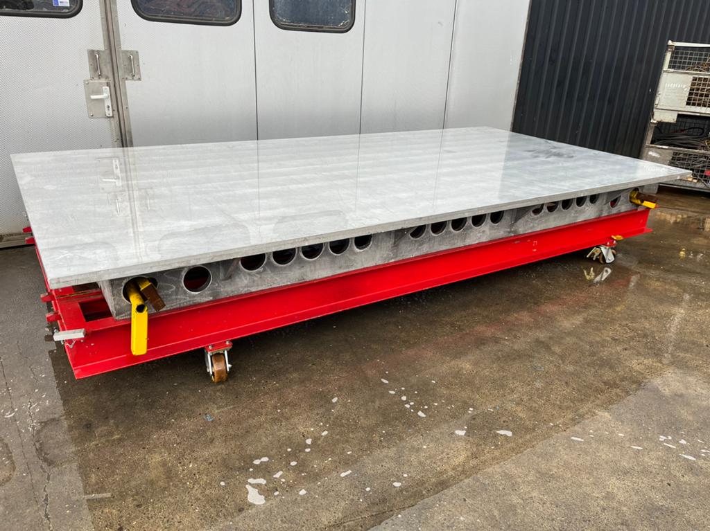 Zware Uluminum Lastafel afmeting 4000X2000X30 mm, Doe-het-zelf en Verbouw, Gereedschap | Lasapparaten, Ophalen of Verzenden, Zo goed als nieuw