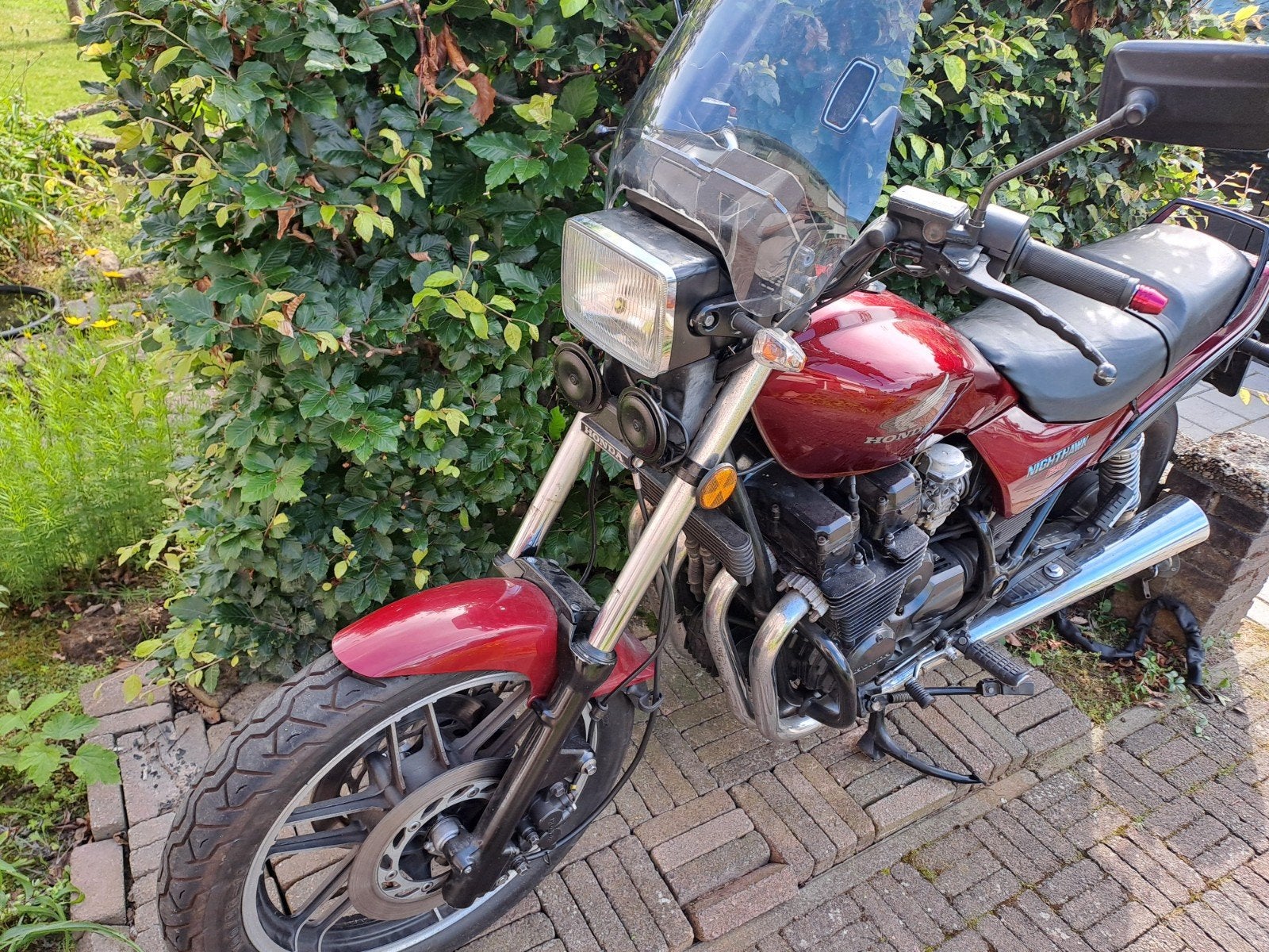 Honda nighthawk, Motoren, Ophalen