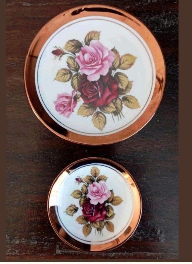 Diverse bordjes/ schotels
Porseleinen bordjes 12 cm a 6,-
en, Antiek en Kunst, Antiek | Porselein, Ophalen of Verzenden