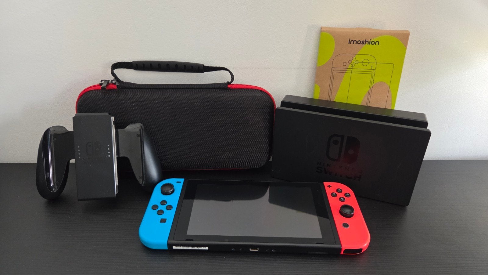 Nintendo Switch (2019) met accessoires en hoes, Spelcomputers en Games, Ophalen of Verzenden, Zo goed als nieuw, Met 2 controllers