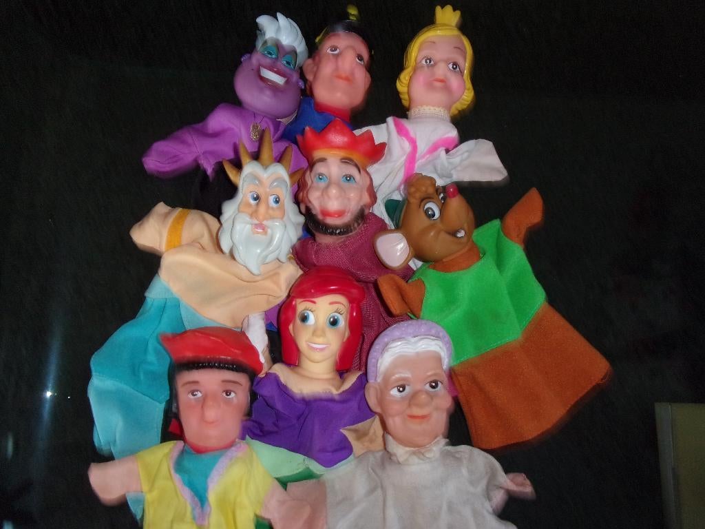 9 POPPENKASTPOPPEN (E), Ophalen of Verzenden, Zo goed als nieuw, Overige typen