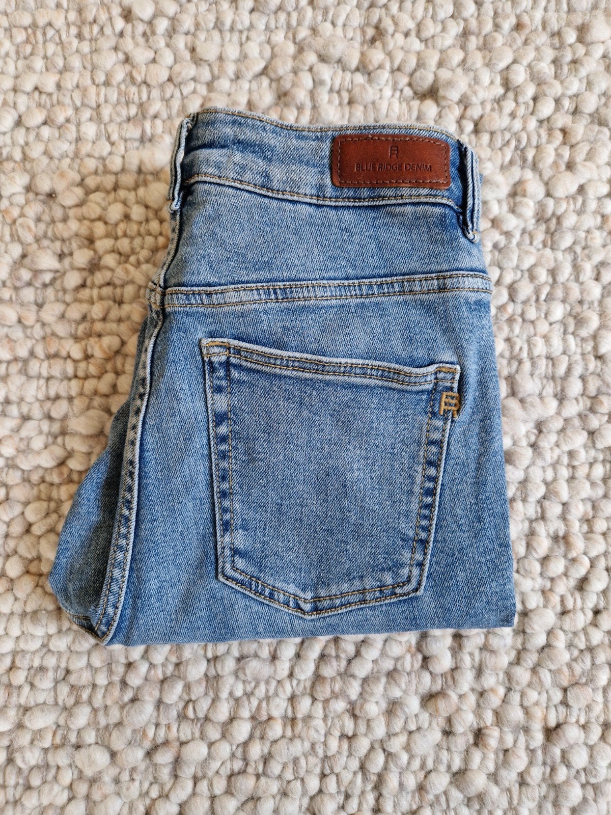 Nieuwe jeans spijkerbroek - Blue Ridge denim W26 - L32, Anti Blue, Ophalen of Verzenden, Nieuw