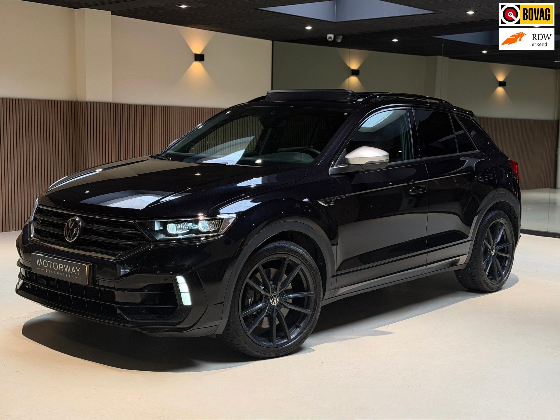 Volkswagen T-ROC R 2.0 TSI 4Motion Sport 300pk|Pano|Leder|Be, Auto's, Volkswagen, Gebruikt, 4 cilinders, 1984 cc, Zwart