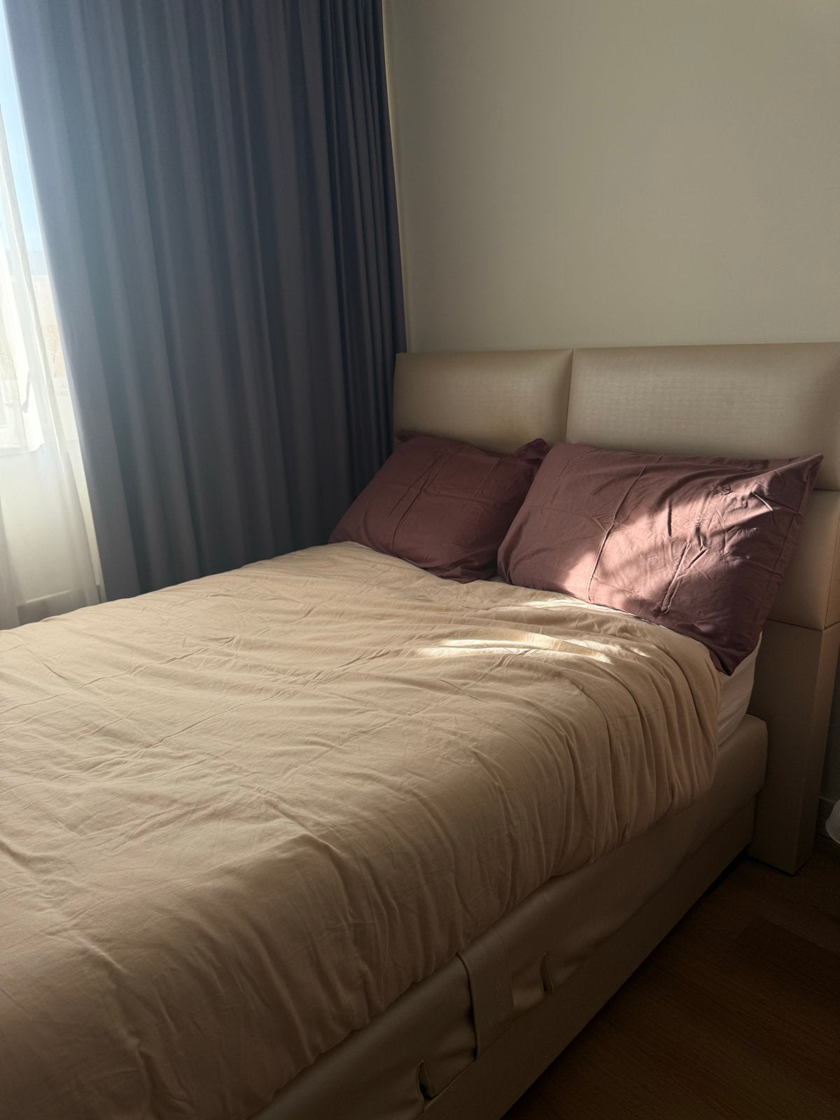 Beige elektrisch verstelbaar bed - 120 cm breed, Ophalen, Beige, Twijfelaar, 120 cm