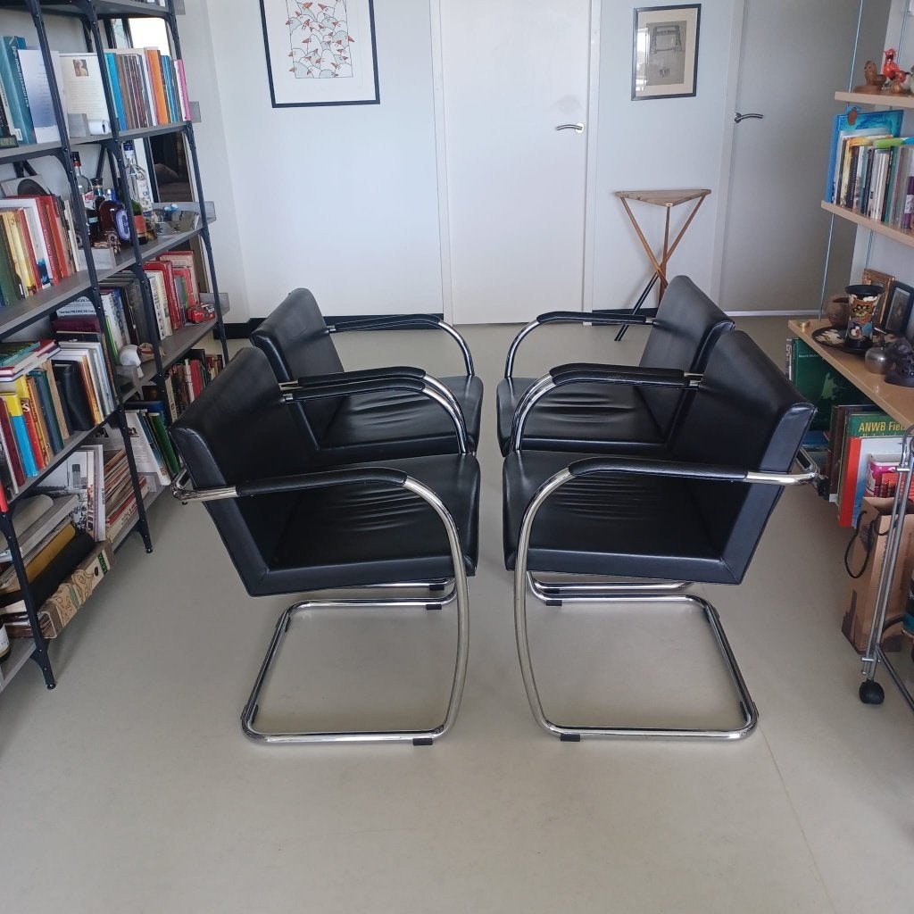 4 x Mies van der Rohe BRNO stoelen by Fasem, Ophalen, Gebruikt, Minimalistisch modern, Zwart