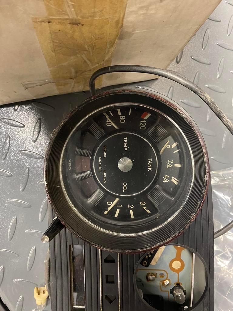 Mercedes W108 KM teller loopwerken., Ophalen of Verzenden