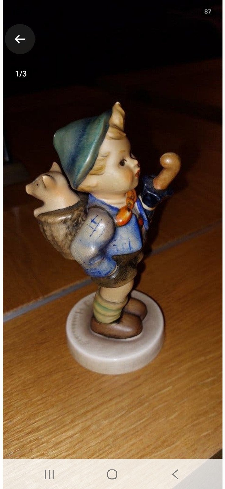 Vintage Hummel beeldje: Jongen met varkens en paraplu, Antiek en Kunst, Ophalen of Verzenden