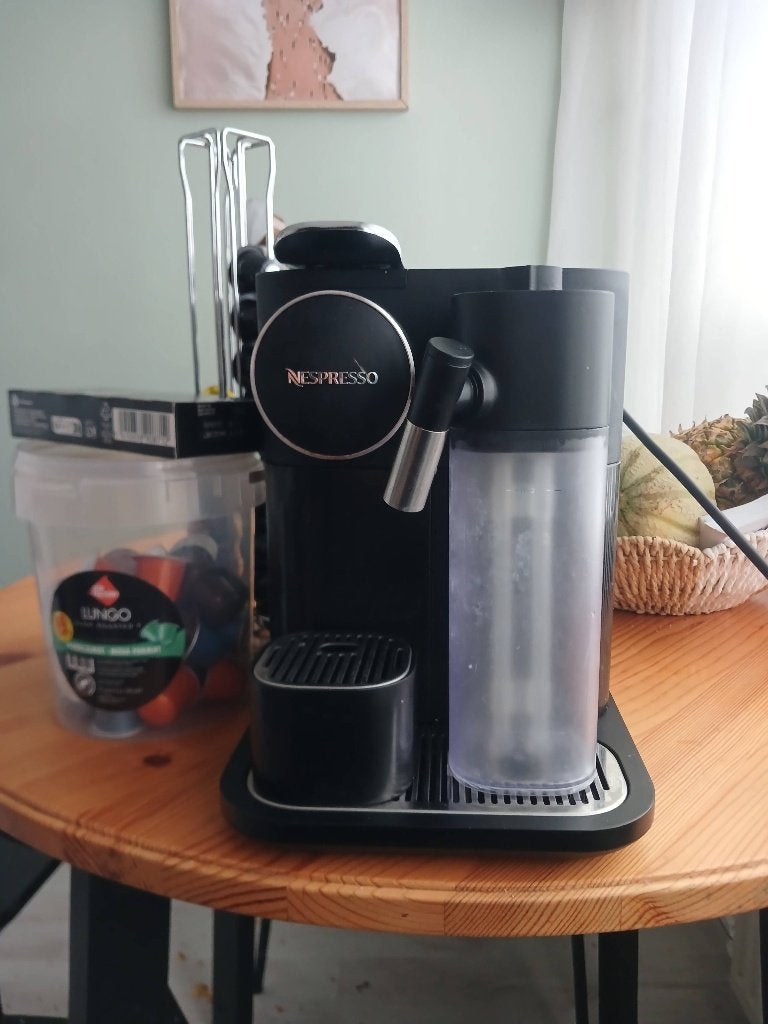 Nespresso koffiemachine, Ophalen, Koffiemachine, Zo goed als nieuw, 1 kopje