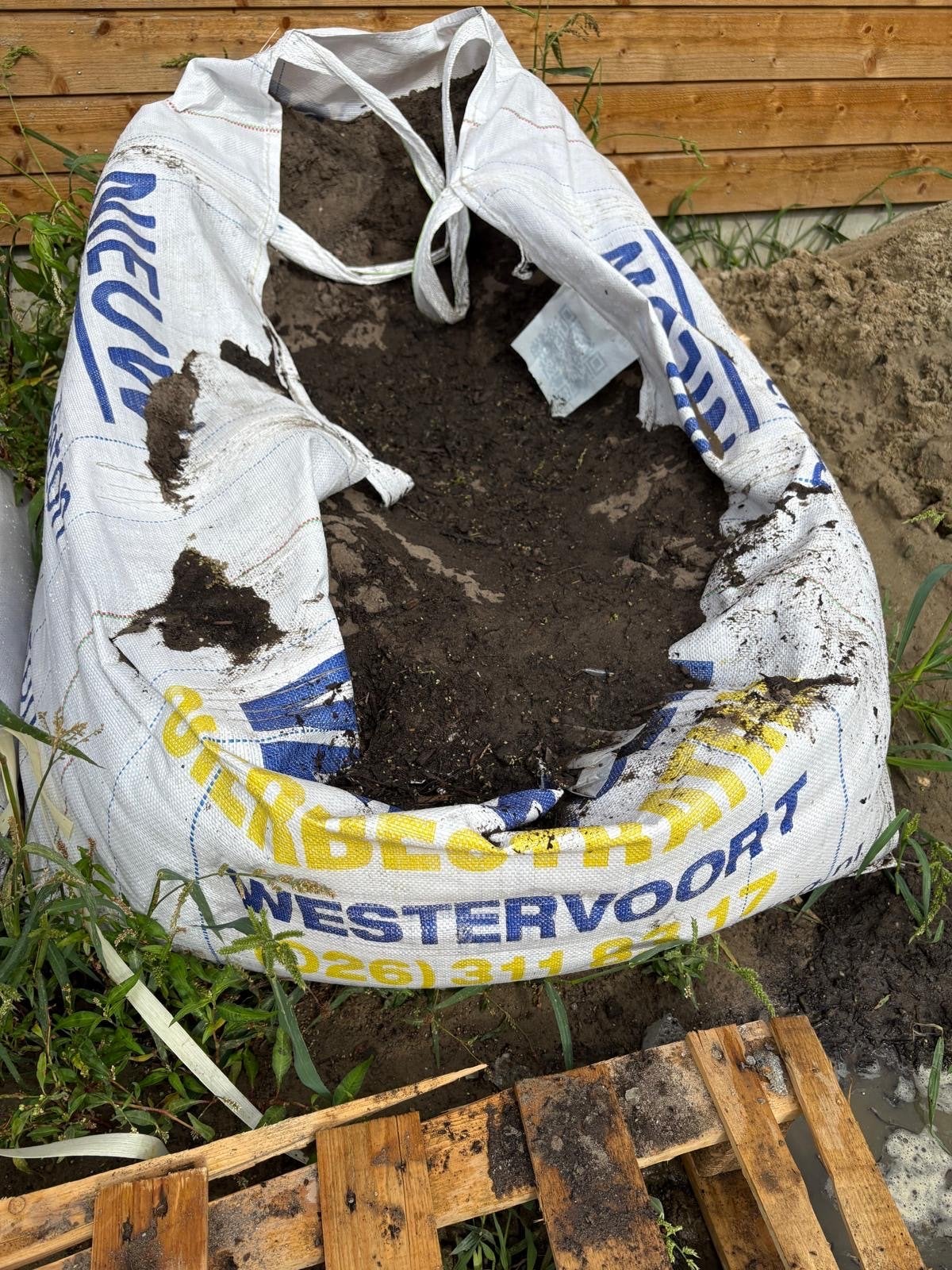 Grote zak met tuinaarde GRATIS!!!, Ophalen, Tuinaarde