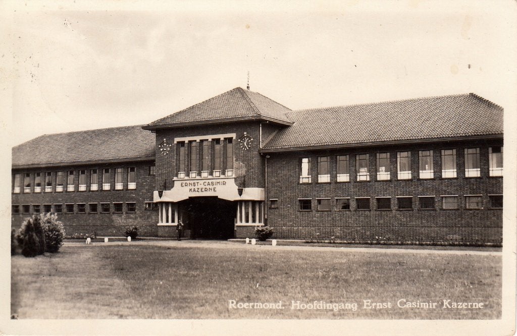 Roermond  -  Ernst Casimir Kazerne  ,  1955        =0081=, Verzamelen, Ophalen of Verzenden, 1940 tot 1960, Gelopen, Limburg