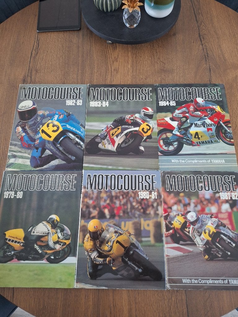 5x motocourse tt assen wegrace 1980 tm1984 grand prix wegra, Boeken, Ophalen of Verzenden, Gelezen, Diverse auteurs, Algemeen