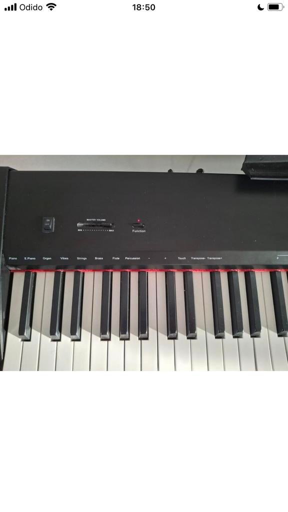 Digitale piano Amadeus - Zo goed als nieuw, Muziek en Instrumenten, Piano's, Zwart, Digitaal, Ophalen of Verzenden, Zo goed als nieuw