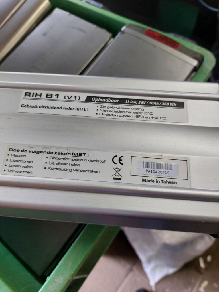 Rih accu's   11  stuks    worden verkocht als werking onbeke, Ophalen of Verzenden, Gebruikt
