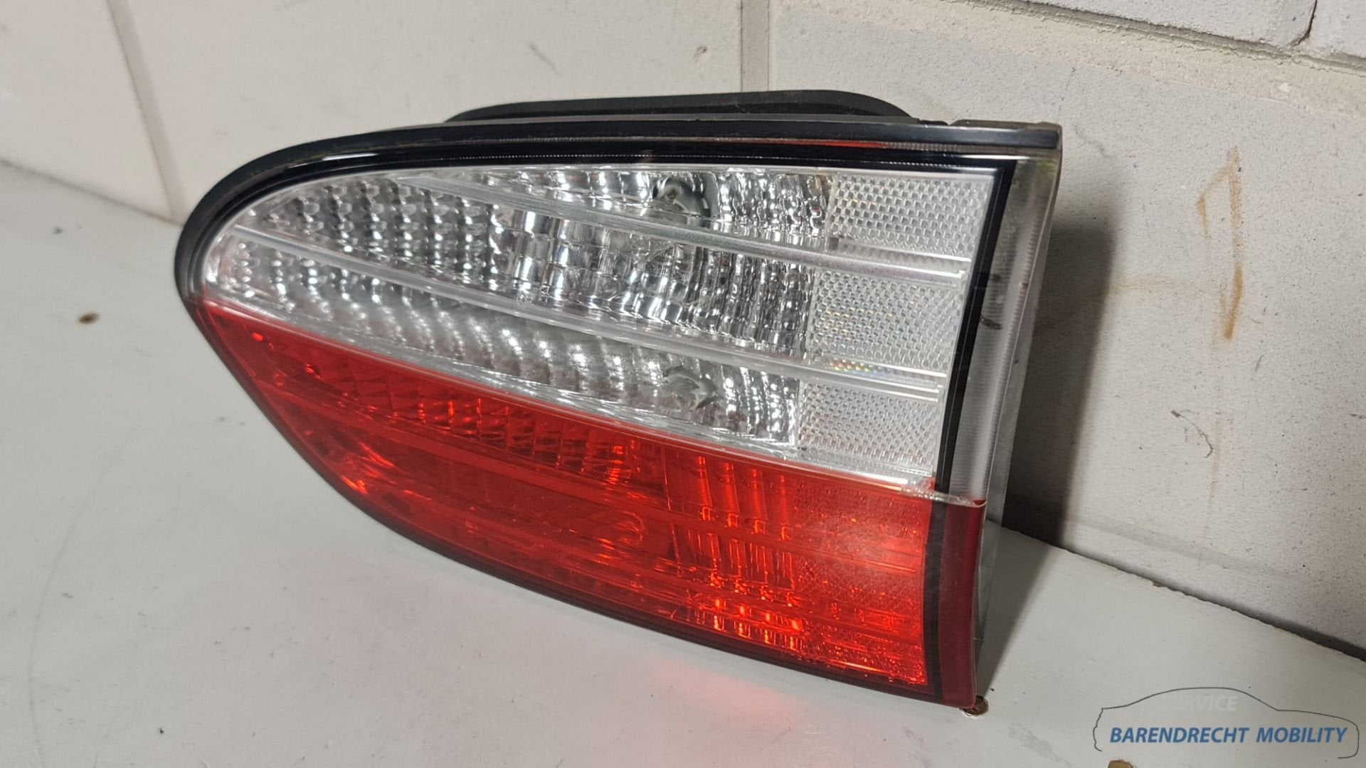 Hyundai H200 H-1 achterlicht rechts binnen origineel nette s, Gebruikt, Heolleung-ro 12
06797  Seoul, Ophalen of Verzenden, Info@hyundai.com