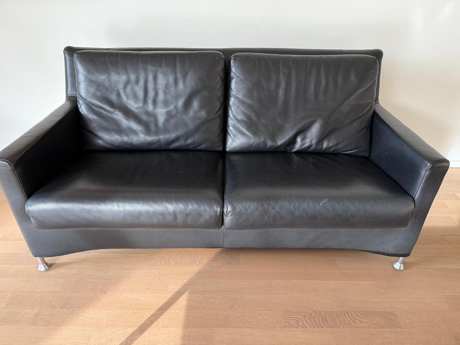 Leolux 2-zitsbank zwart leer, Huis en Inrichting, Banken | Bankstellen, Ophalen, Gebruikt, 150 tot 200 cm, Tweepersoons