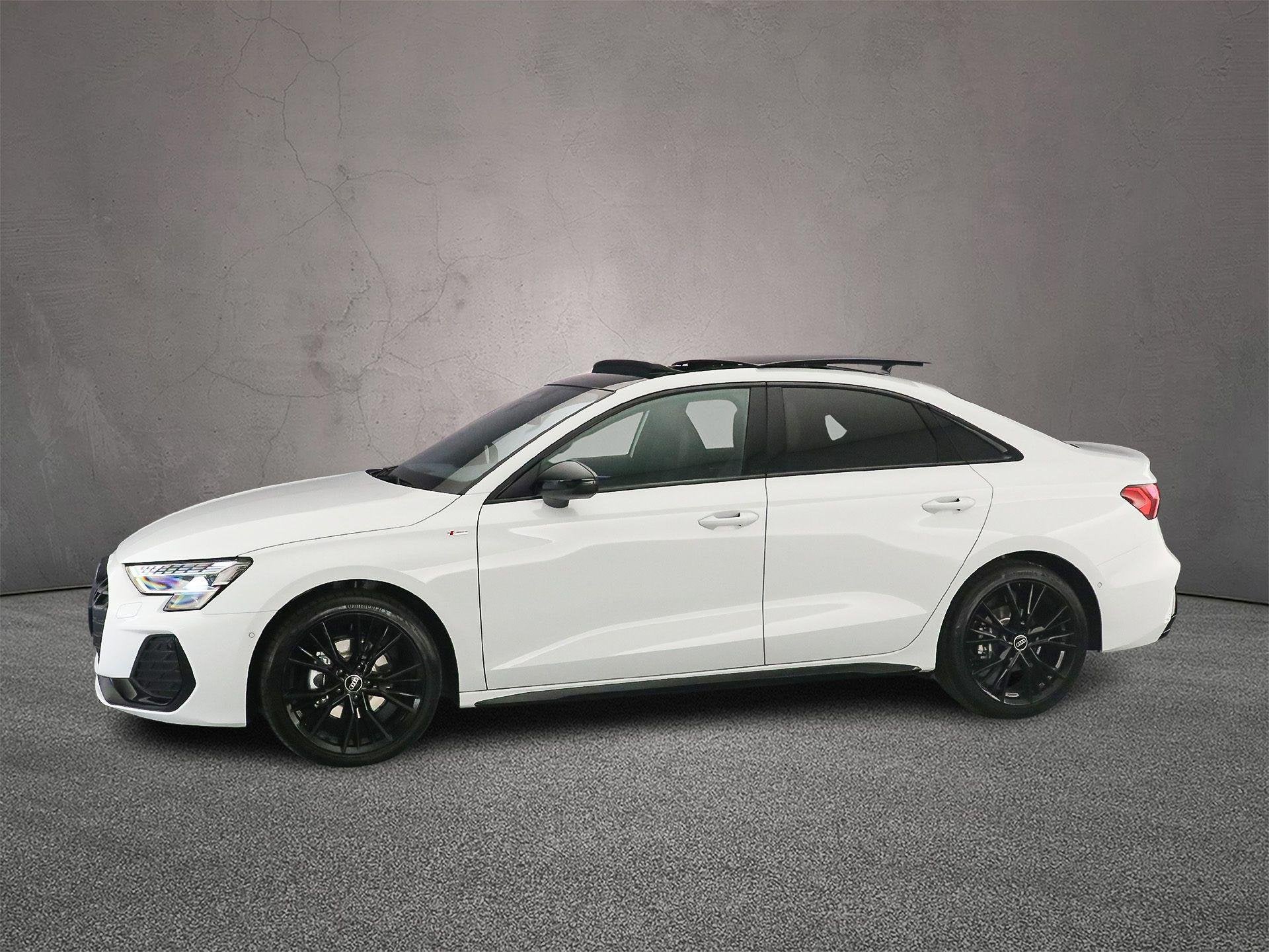 Audi A3 Limousine 35 TFSI S edition | Panorama Dak | Adaptie, Auto's, Audi, 1300 kg, 4 cilinders, Wit, Origineel Nederlands