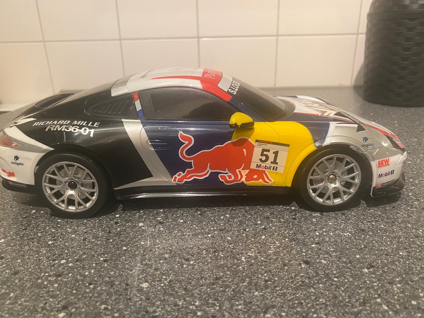 Rally auto richard mille, Ophalen of Verzenden, Zo goed als nieuw, Overige schalen, Auto onroad