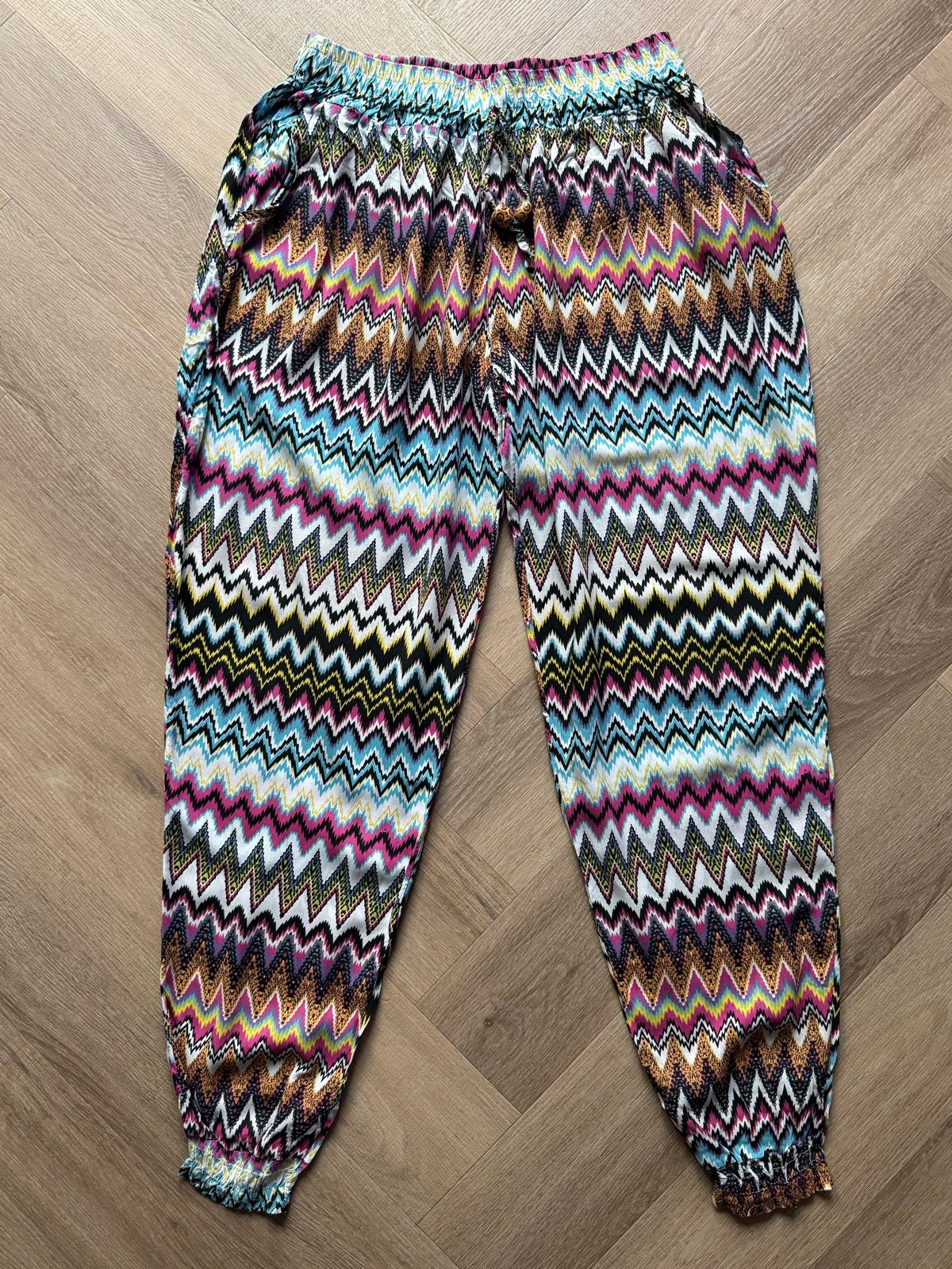 Kleurrijke Zigzag patroon Harembroek, Ophalen of Verzenden, Zo goed als nieuw, Overige kleuren, Lang