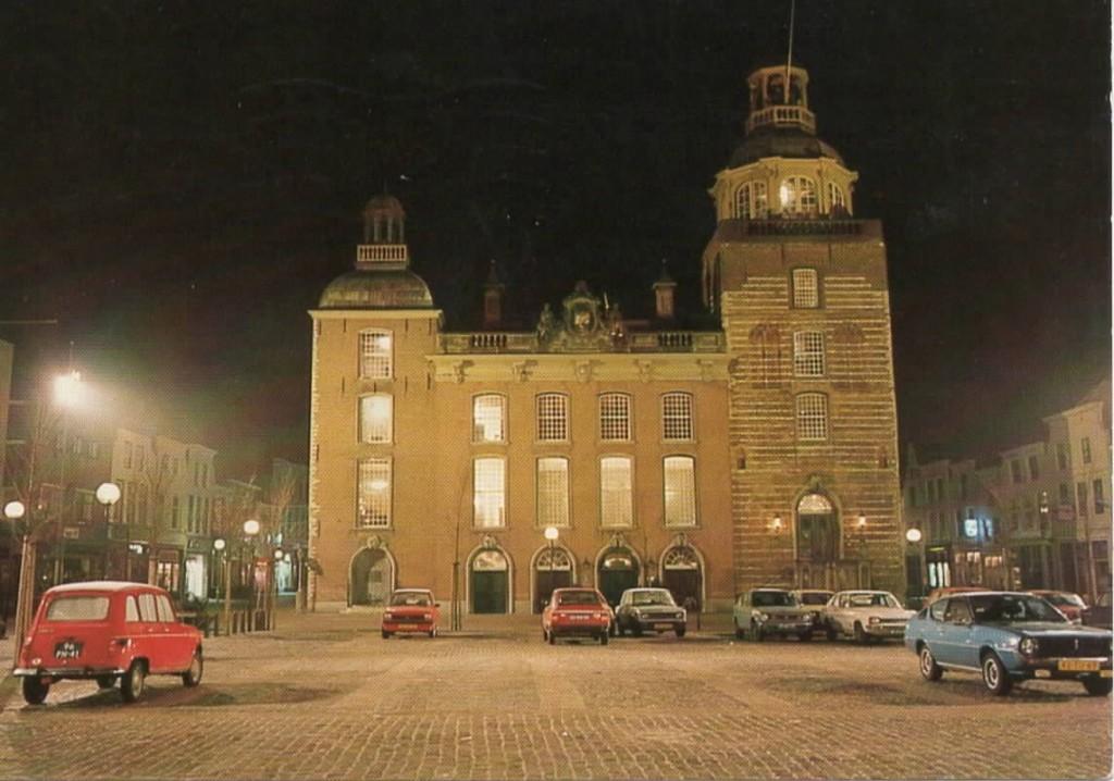 Ansichtkaart Goes, Stadhuis by night, Ophalen of Verzenden, 1980 tot heden, Gelopen, Zeeland