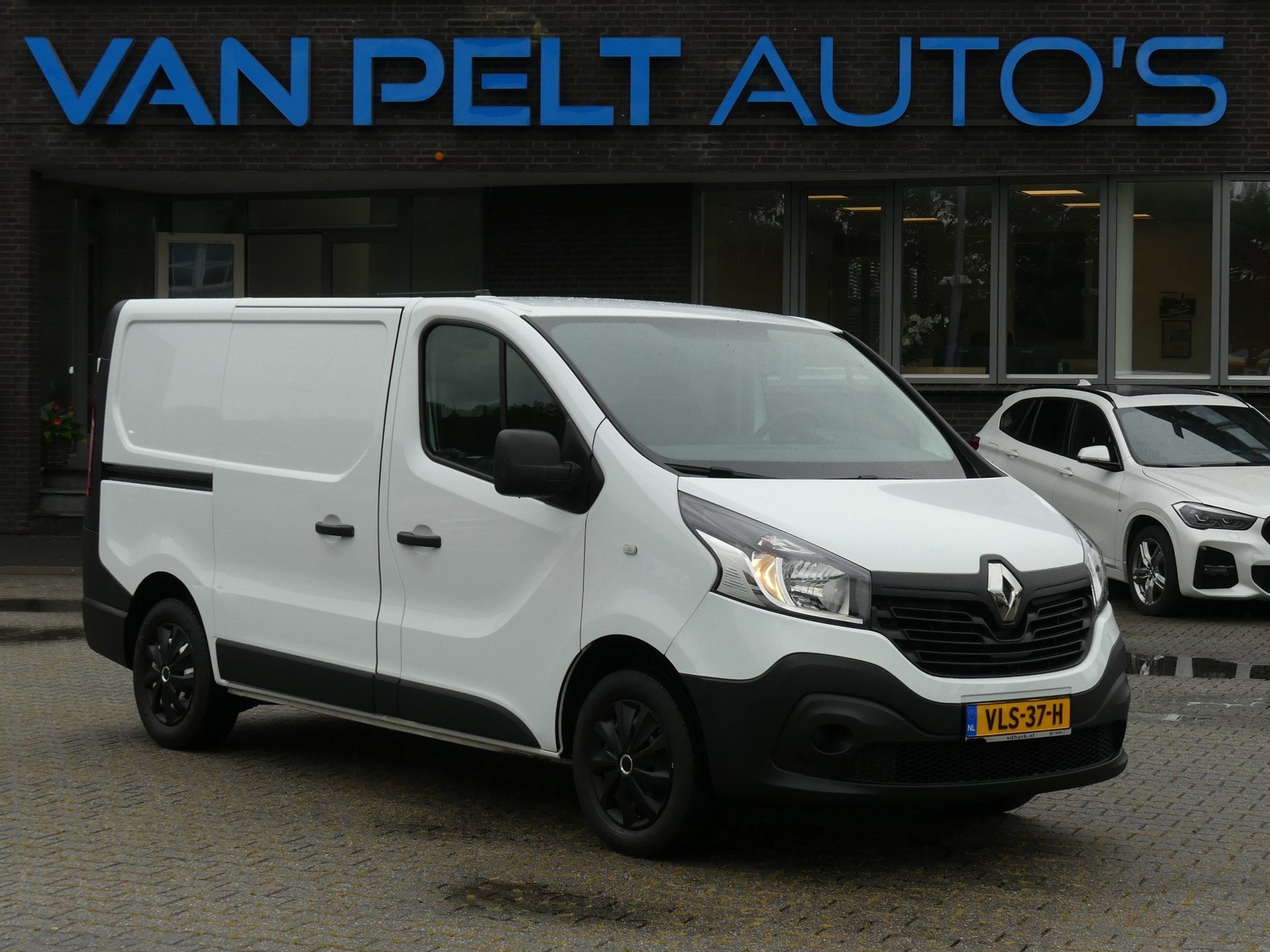 Renault Trafic 1.6 dCi T27 L1H1 Comfort, Auto's, Voorwielaandrijving, Euro 5, Gebruikt, Zwart