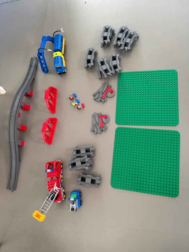 Duplo Trein met rails grondplaten brandweerauto, Ophalen, City, Inclusief minifiguren, Zo goed als nieuw