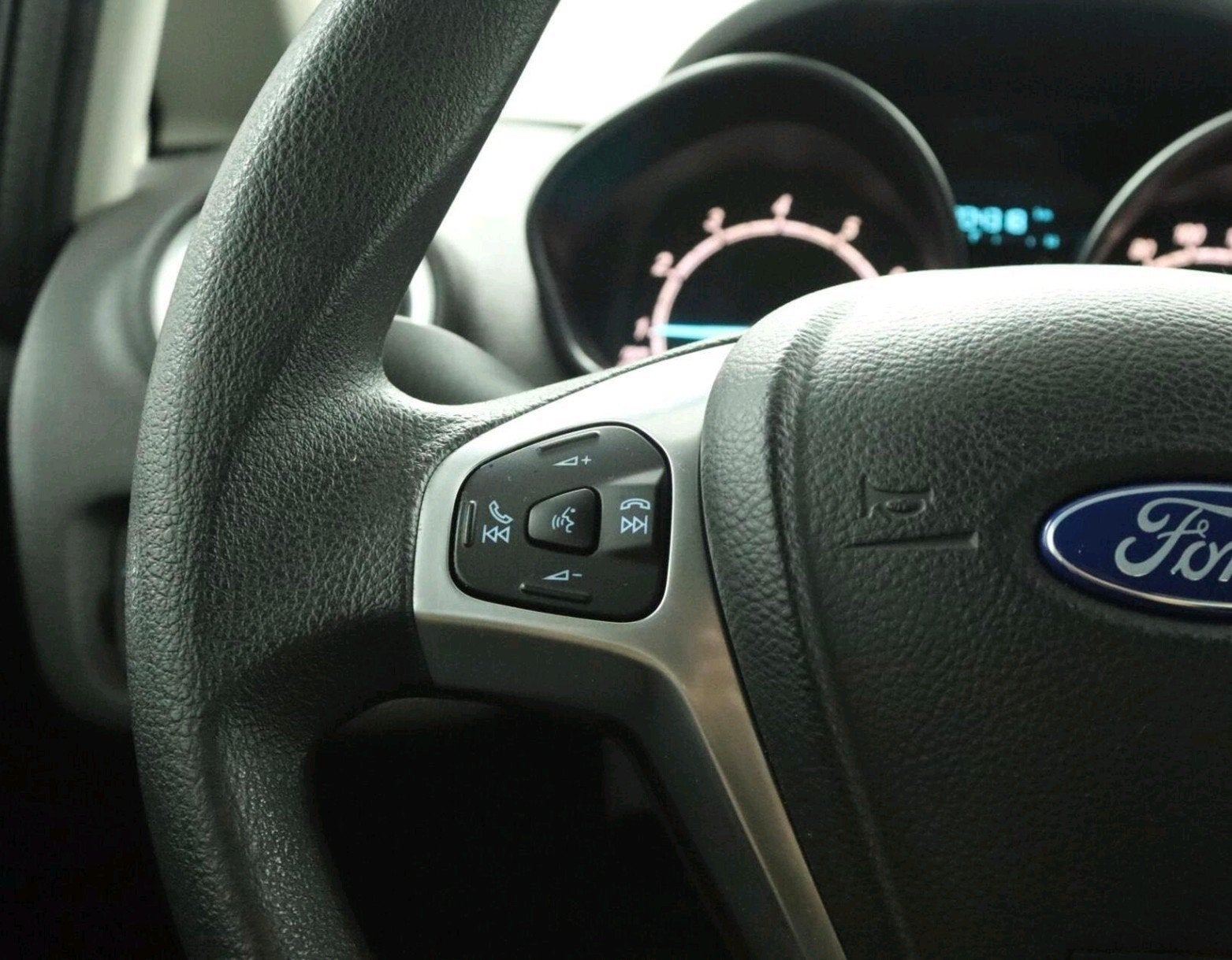 Ford Fiësta 1.0 48KW/65PK 5D 2015 Grijs, Stof, 40 €/maand, Zwart, 525 kg