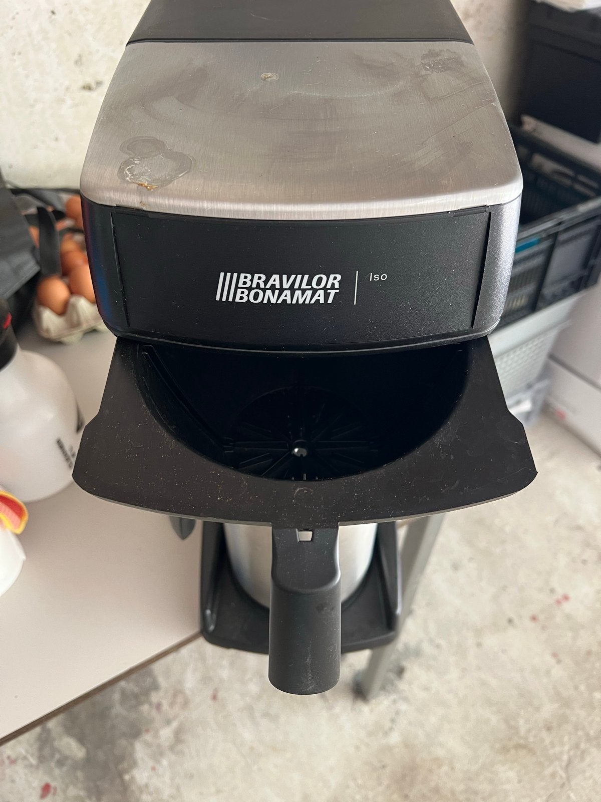 Bravilor Bonamat Iso Koffiezetapparaat met Thermoskan, Ophalen, Gebruikt, 10 kopjes of meer, Koffiemachine