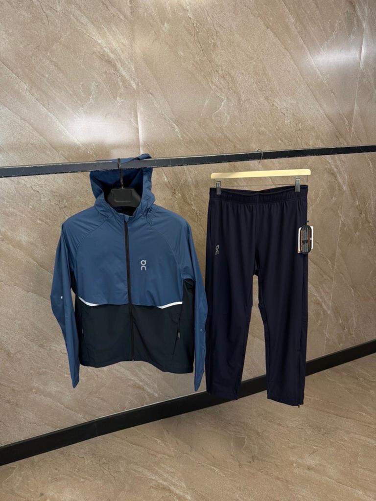 Oncloud Trainingspak Navy/Blauw Maat S/M/L XL IS UITVERKOCHT, Kleding | Heren, Sportkleding, Blauw, Nieuw, Overige maten, Ophalen of Verzenden