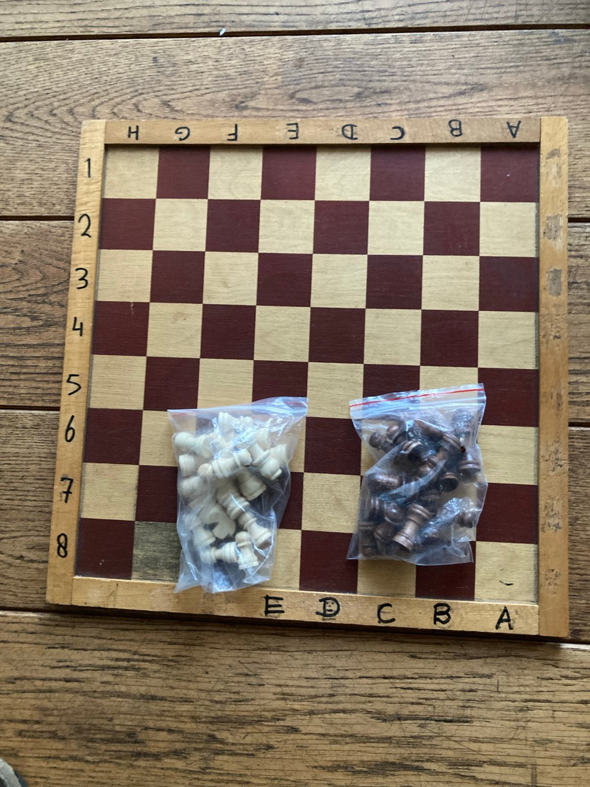Vintage Schaak- en Damspel - Compleet met houten stukken, Een of twee spelers, Ophalen of Verzenden, Gebruikt