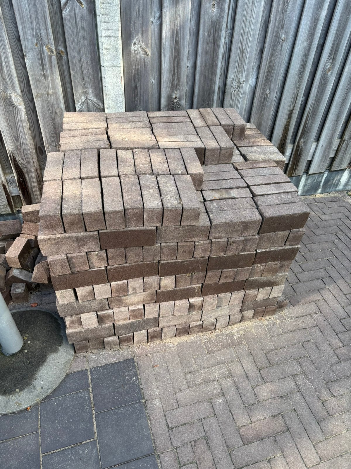 Gebakken klinkers, Tuin en Terras, Ophalen, Zo goed als nieuw, Klinkers