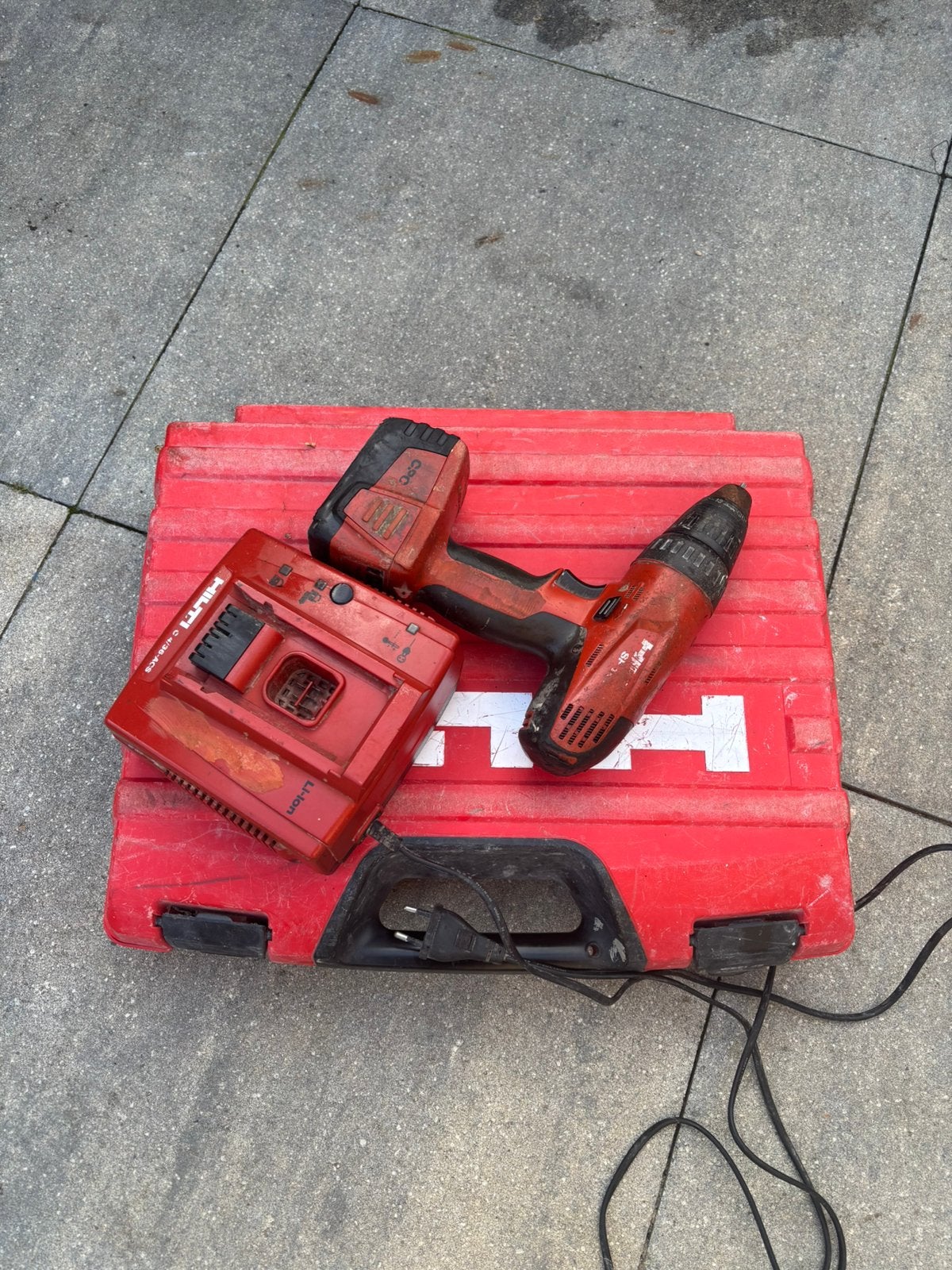 Hilti accuboormachine, Doe-het-zelf en Verbouw, Ophalen of Verzenden, Zo goed als nieuw, Boor- en Schroefmachine