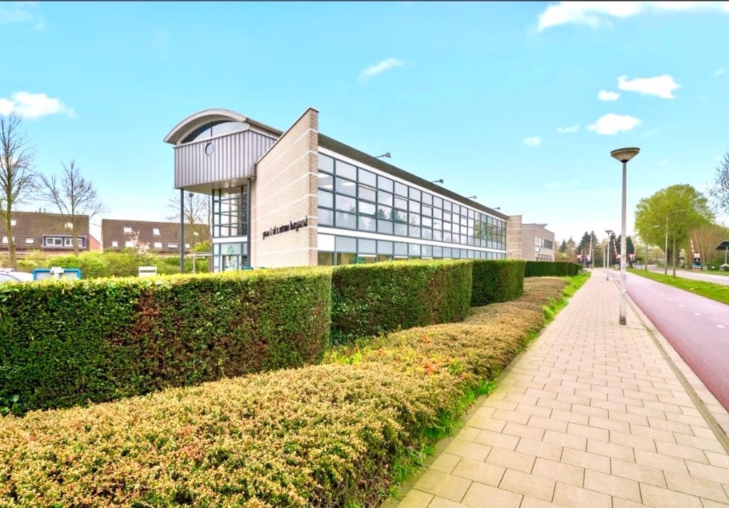 Praktijkruimte/behandelruimte te huur medisch centrum, 100 m², Huur, Praktijkruimte