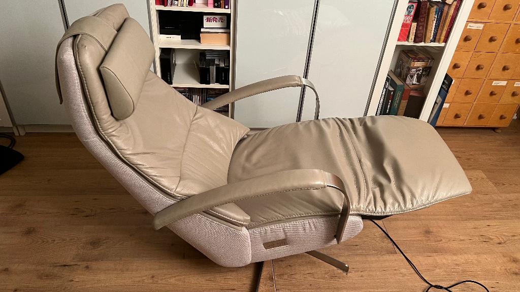 Elektrische Relaxfauteuil Prominent Humberto Taupe L, Ophalen, Minder dan 75 cm, Leer, Zo goed als nieuw