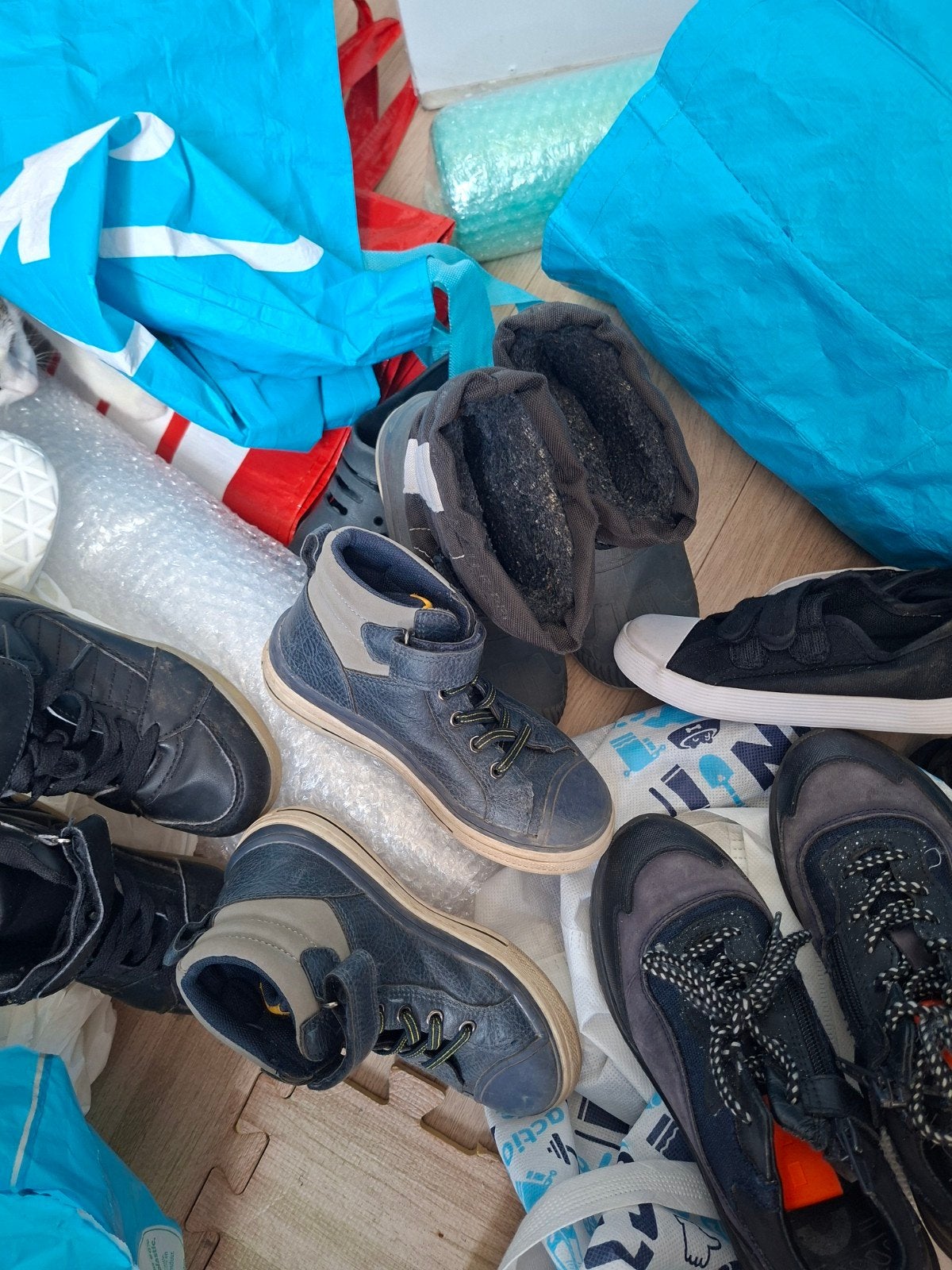 Gratis Diverse kinderschoenen en laarzen - Gebruikt, Kinderen en Baby's, Kinderkleding | Schoenen en Sokken, Ophalen, Gebruikt