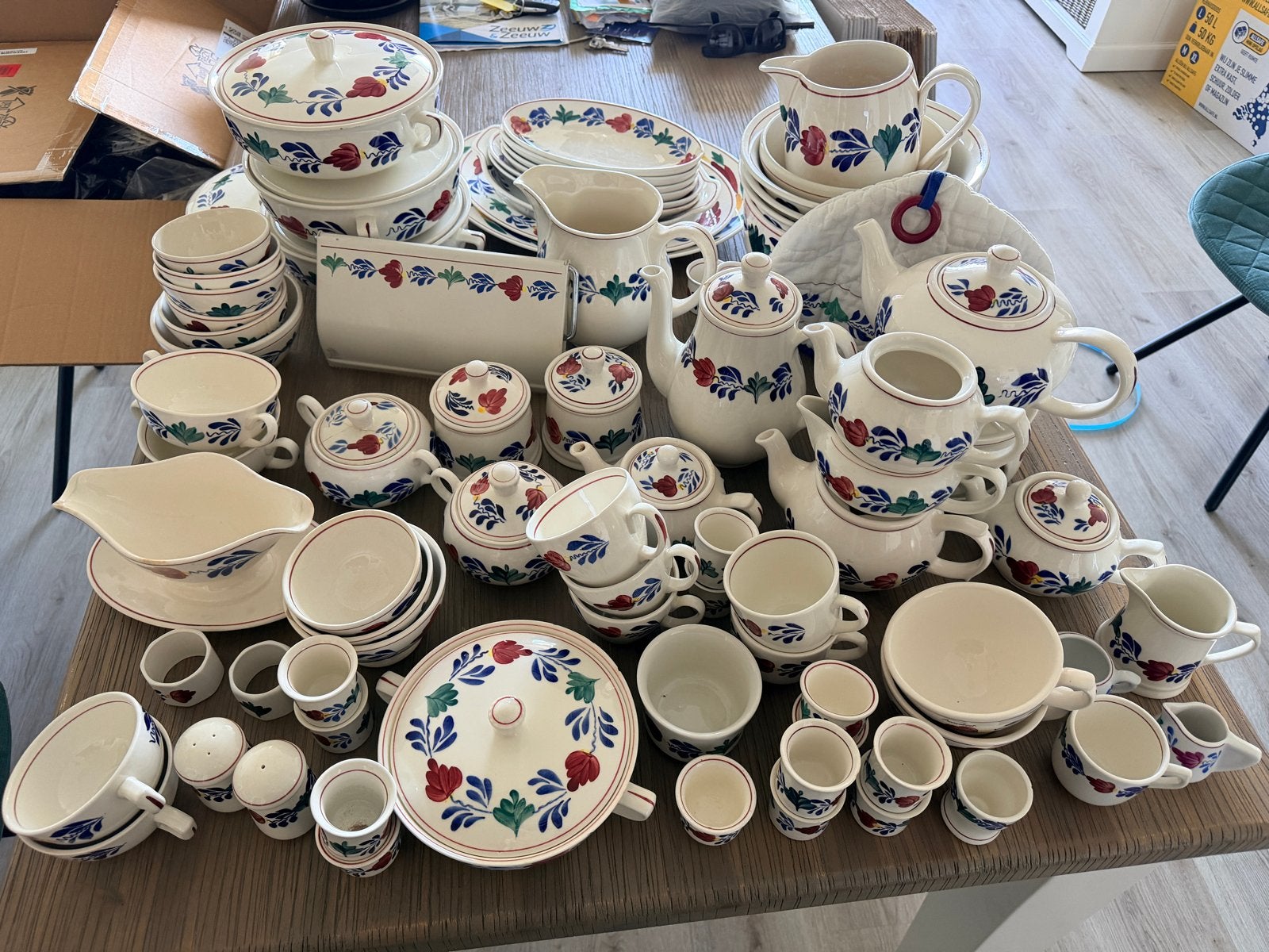 Uitgebreid Boerenbont servies - Compleet en in goede staat, Ophalen, Gebruikt, Keramiek, Landelijk/Boerenbont