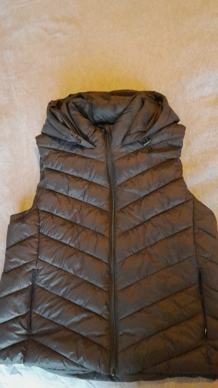 Primark bodywarmer met capuchon, maat M, Kleding | Dames, Bodywarmers, Maat 38/40 (M), Primark, Ophalen of Verzenden, Zo goed als nieuw
