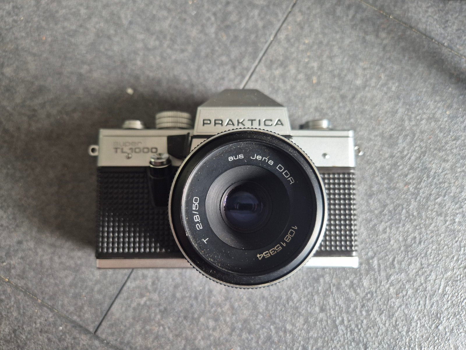 Camera carl Zeiss Jena Tessar 50mm f/2.8 lens en extras, Gebruikt, Ophalen of Verzenden, Overige vattingen, Handmatige focus