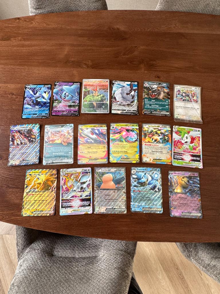 17 Pokémon Jumbo/Oversized Promo Kaarten (o.a. Charizard), Ophalen of Verzenden, Zo goed als nieuw, Meerdere kaarten