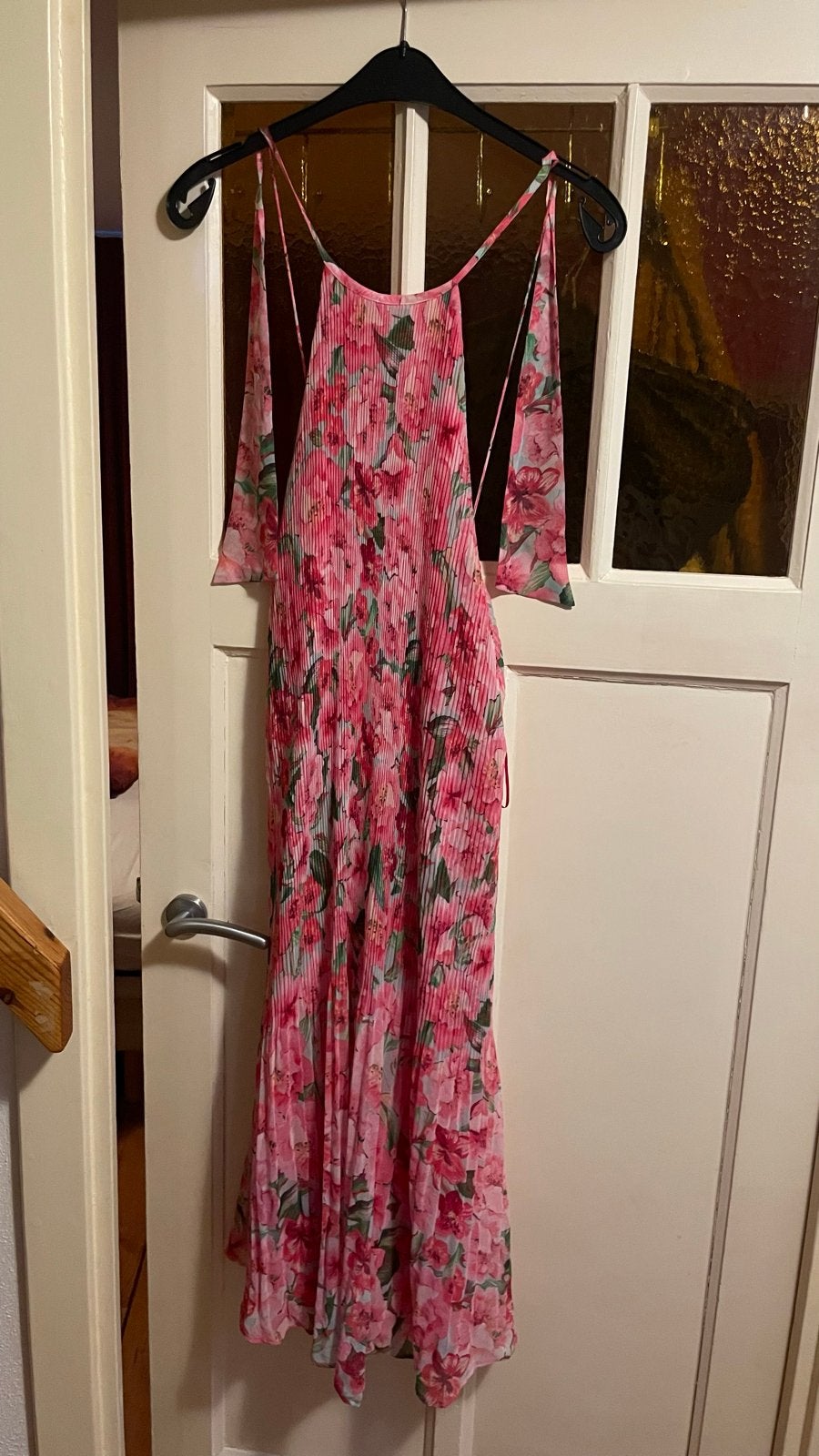 Zara roze geplooide bloemenjurk, Maat 42/44 (L), Ophalen of Verzenden, Zo goed als nieuw, Roze