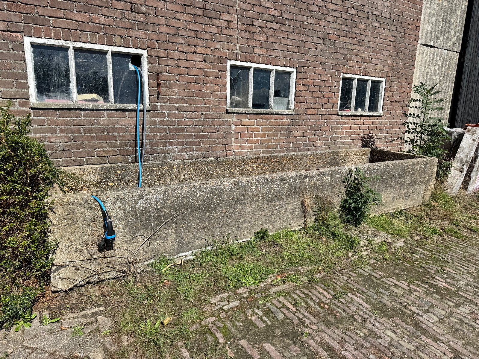Lange betonnen bak, Ophalen, Gebruikt