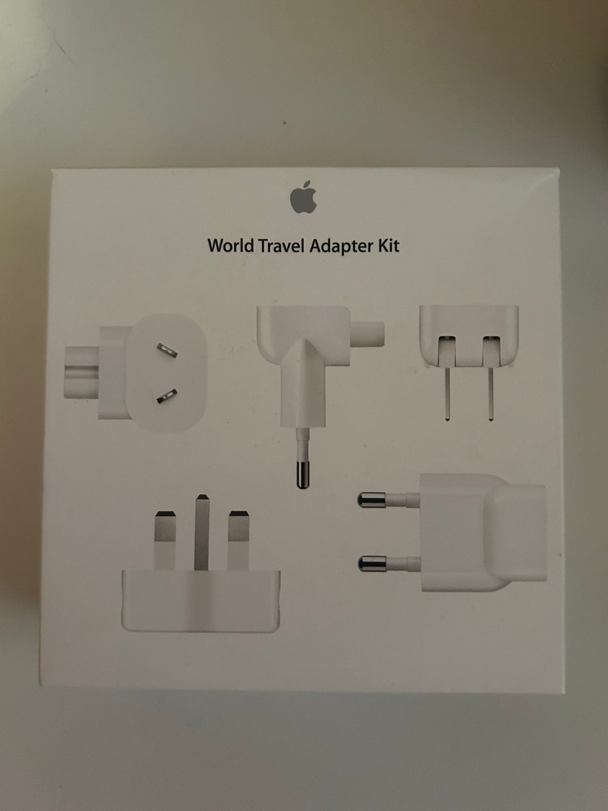 World Travel Adapter Kit Apple, Computers en Software, Laptop-opladers, Ophalen of Verzenden, Nieuw
