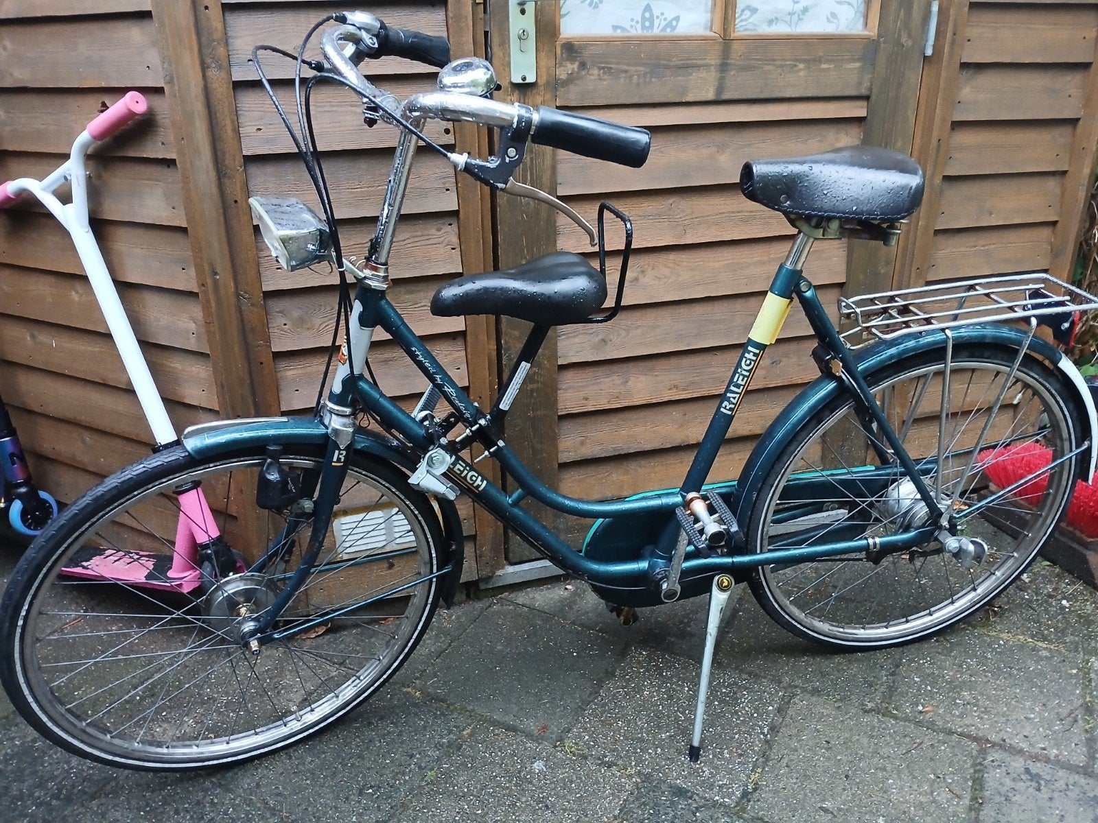 24 inch Raleigh Shopper met zitje - Gebruikt, prima sta, Fietsen en Brommers, Gebruikt, Versnellingen, Minder dan 47 cm, Trommelrem