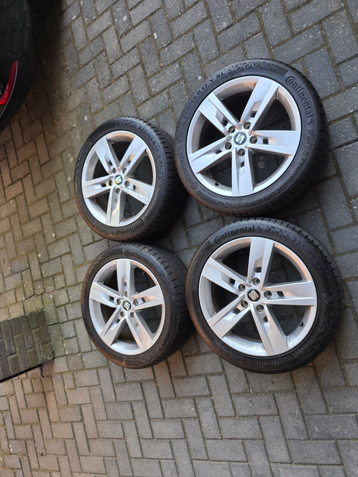 Seat Leon Velgen met 225/45/17 banden, Ophalen of Verzenden