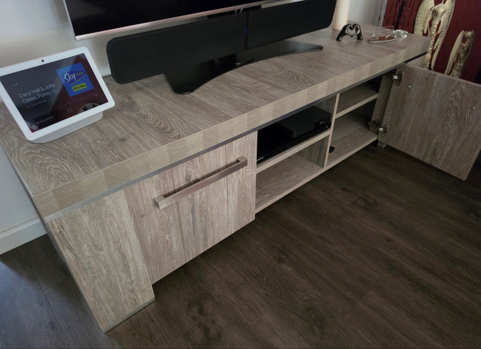 Modern Tv meubel met opbergruimte, Huis en Inrichting, Kasten | Televisiemeubels, Ophalen, Gebruikt, 150 tot 200 cm, Minder dan 100 cm