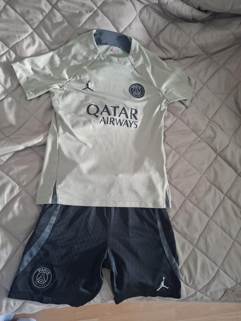 PSG Jordan tenue - maat 147-158 cm, Ophalen, Zo goed als nieuw, Jordan, Jongen of Meisje
